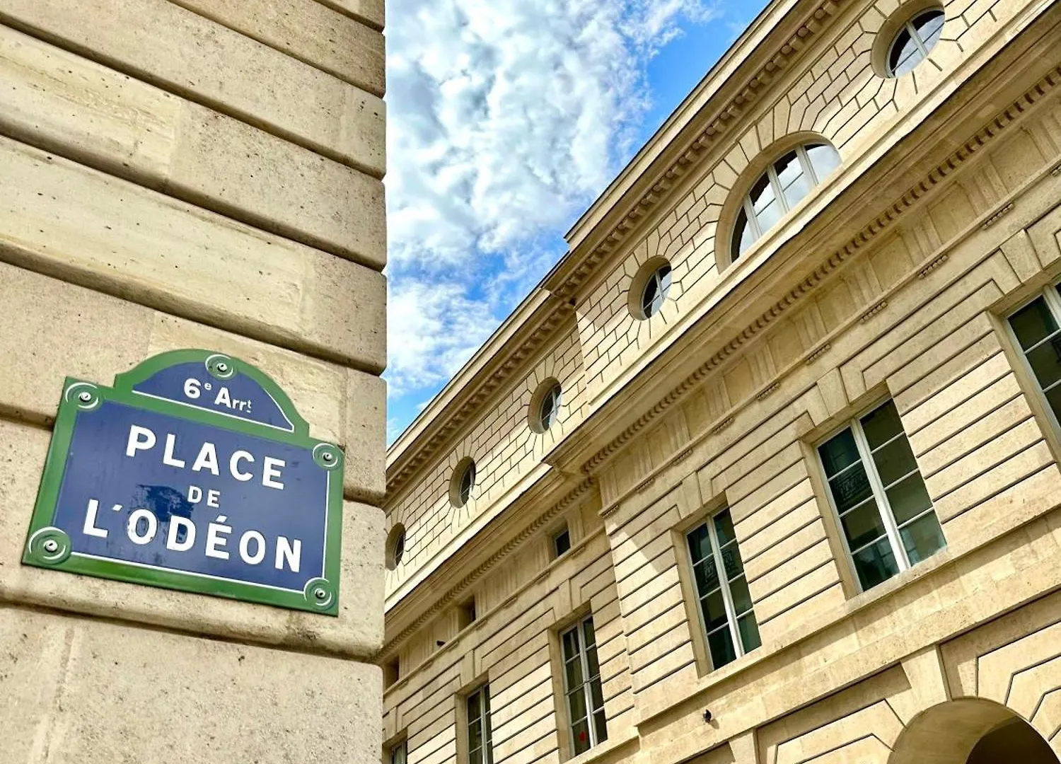 Saint-Germain-Des-Pres Sumptuous Apartment Parijs