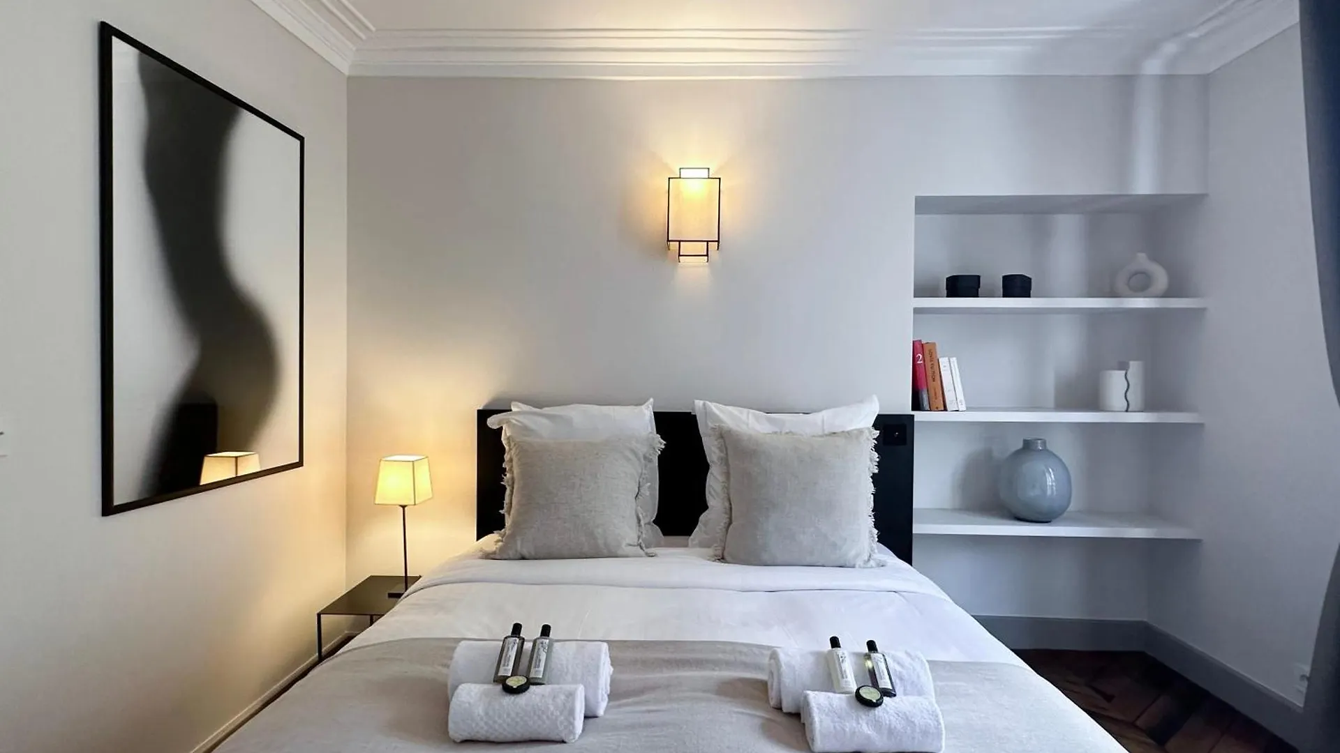 Saint-Germain-Des-Pres Sumptuous Apartment Parijs