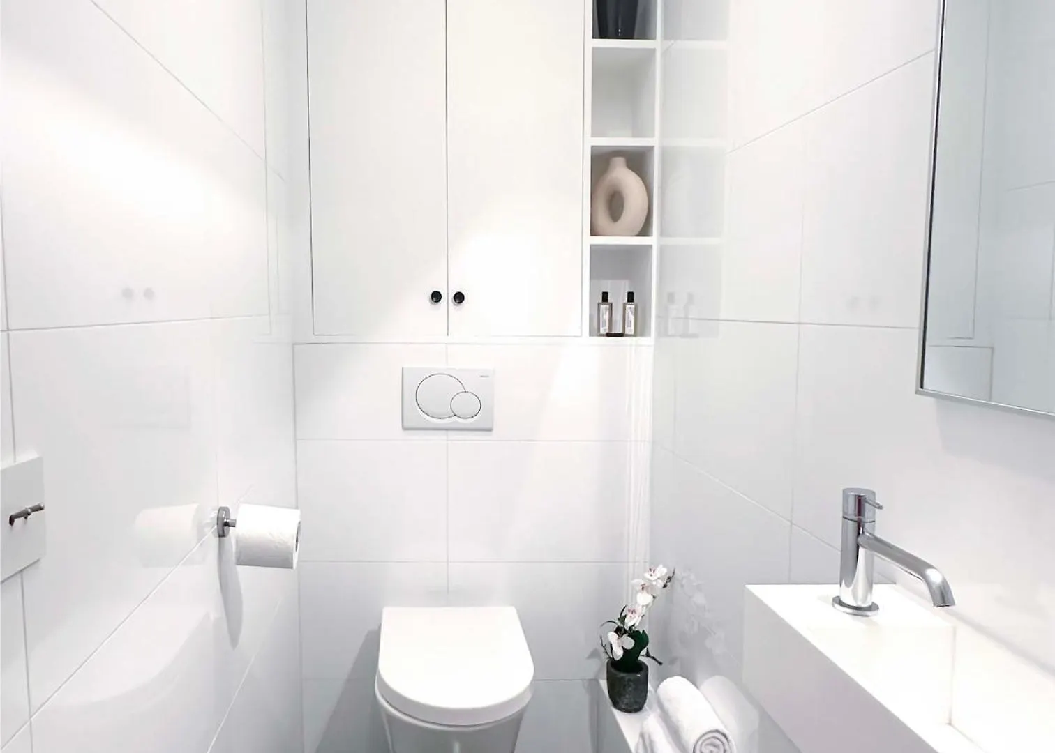 Saint-Germain-Des-Pres Sumptuous Apartment Paris France